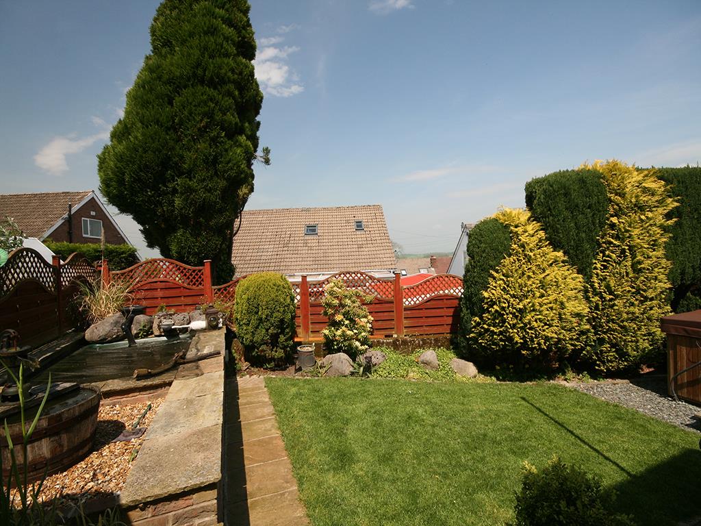 4 bedroom end terrace house To Let in Barnoldswick - IMG_1068.JPG